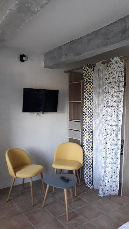 Les Vingalieres Bed & Breakfast Salernes Eksteriør bilde