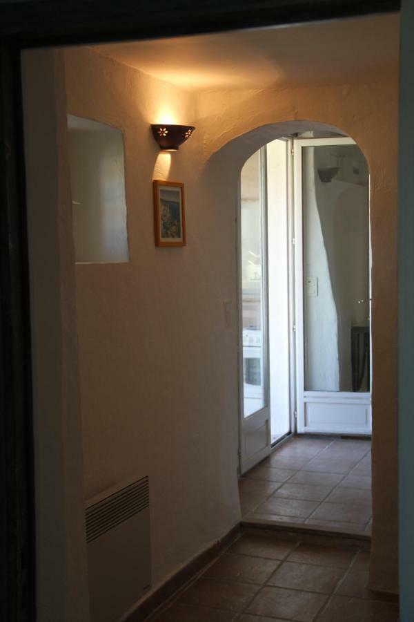 Les Vingalieres Bed & Breakfast Salernes Eksteriør bilde