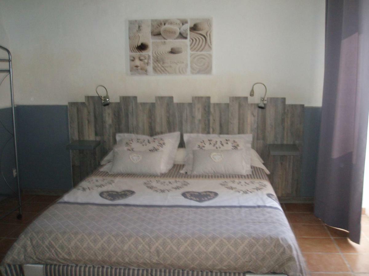 Les Vingalieres Bed & Breakfast Salernes Eksteriør bilde